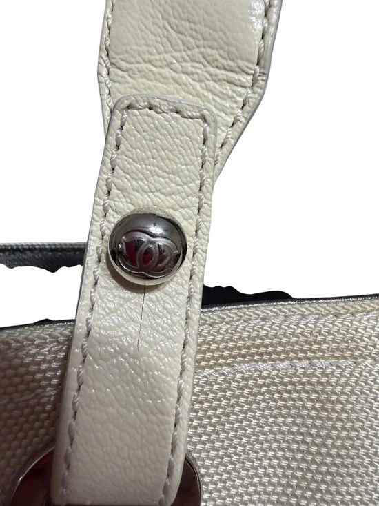 Chanel Biarritz PM Shopper – Metallic Silver/Ivory – Rare Color - Picture 7 of 16